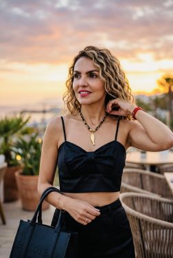 Gargantilla con dije de pez